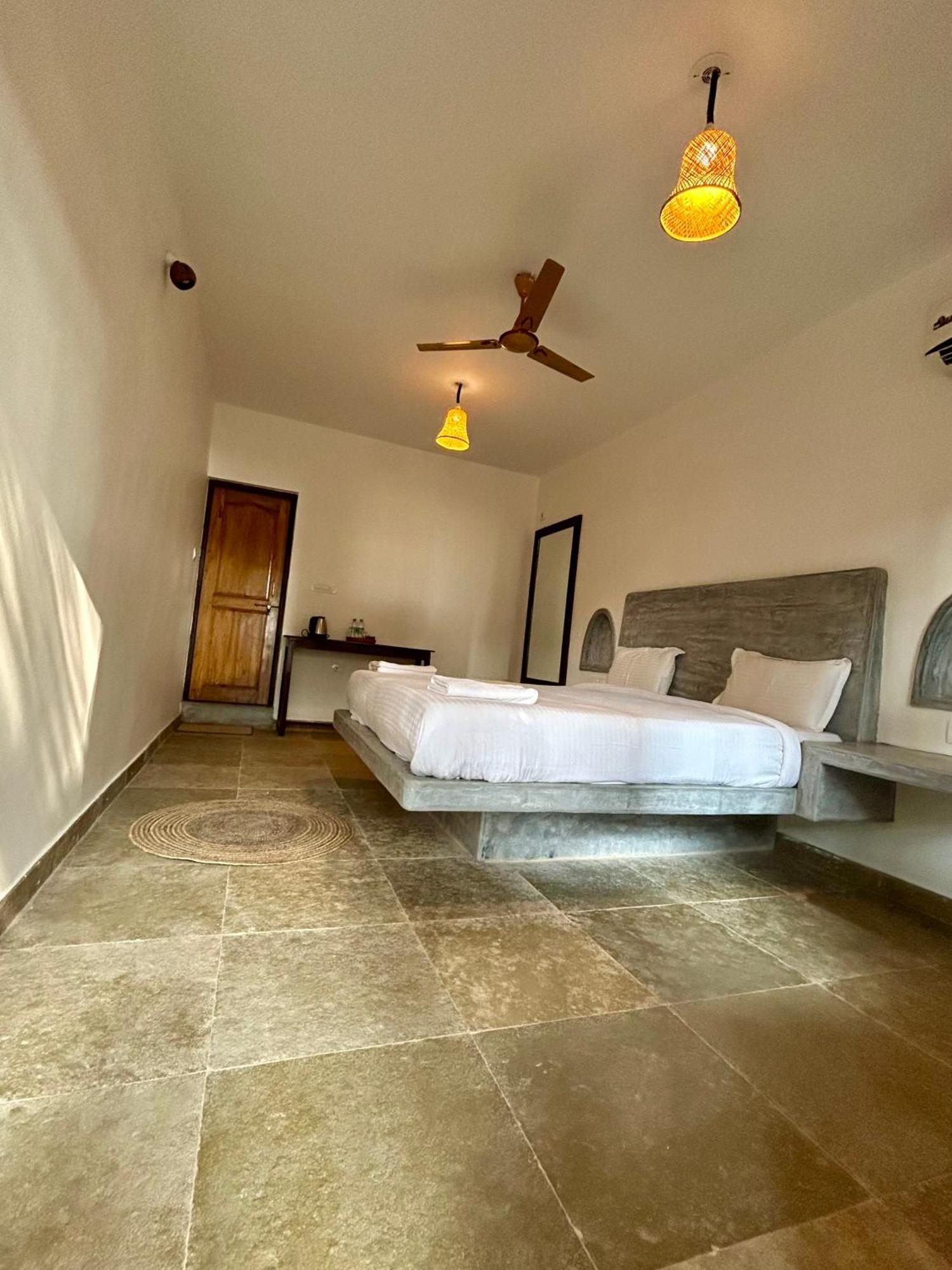 Silent Beach Resort 曼德姆 外观 照片
