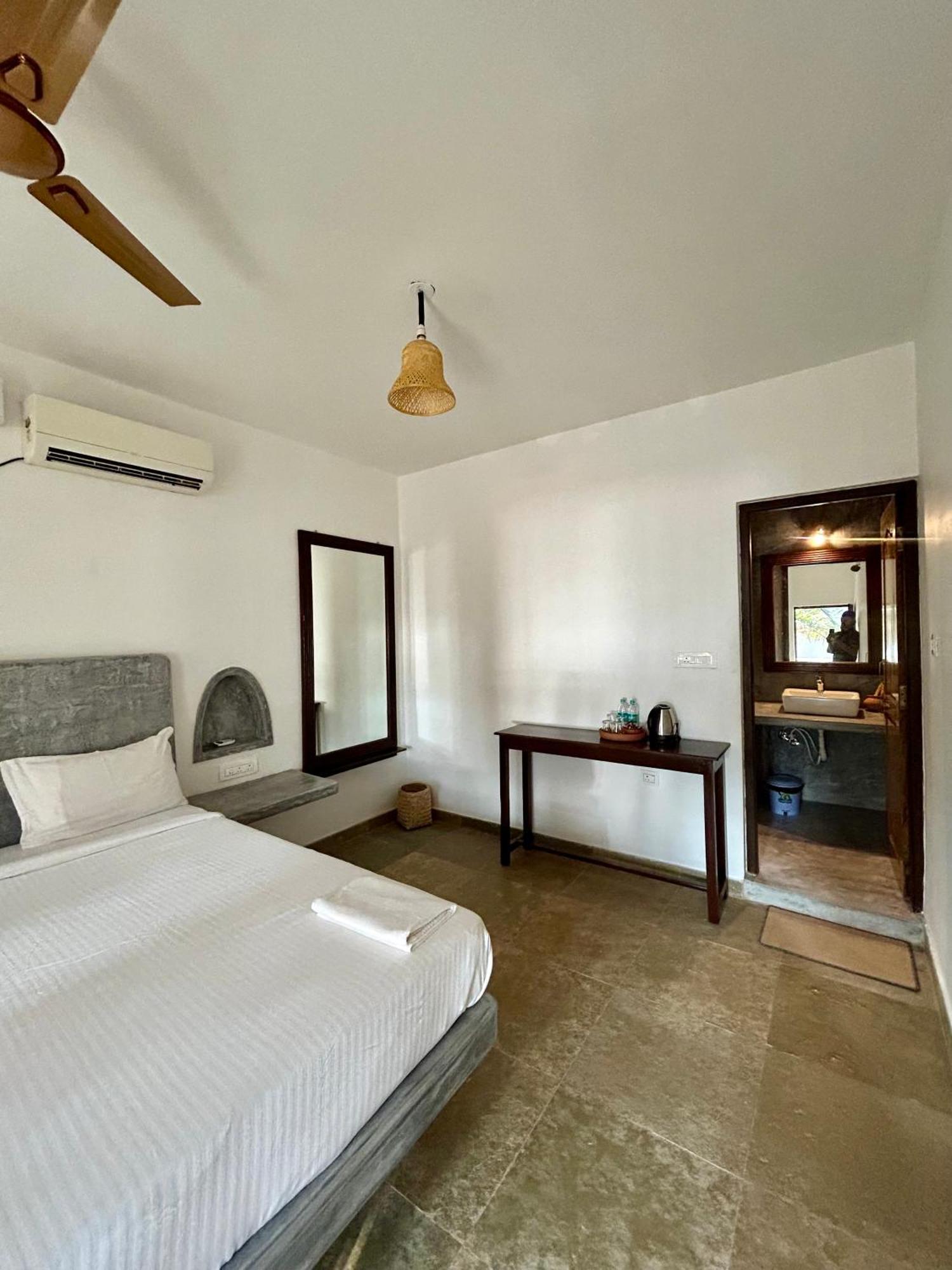 Silent Beach Resort 曼德姆 外观 照片
